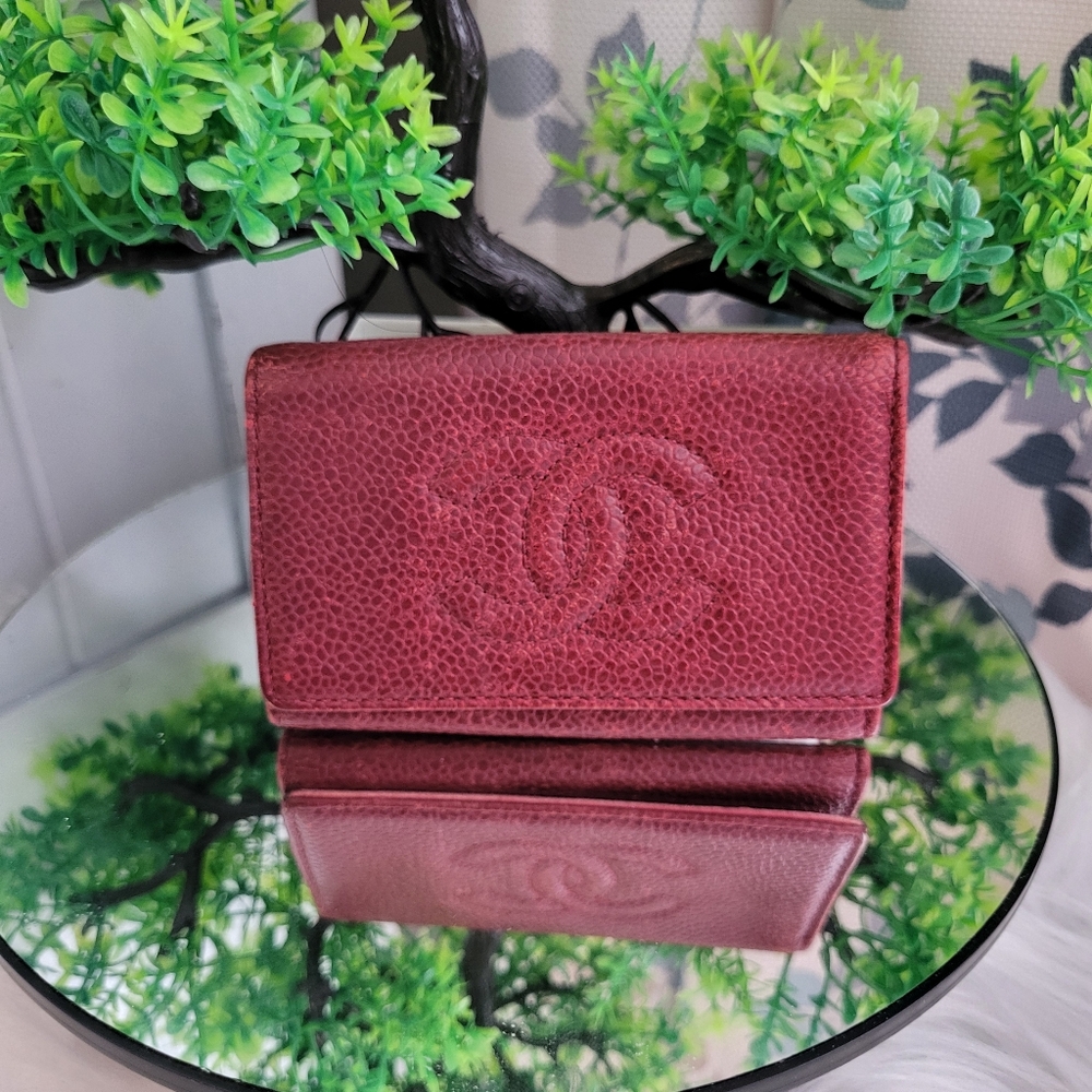 Authentic Chanel Vintage Caviar Key holder 6 rings